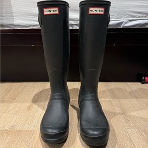 Hunter Tall Black Rubber Boot - Size 7